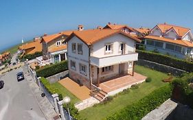 Casa Junto Al Faro De Okuda